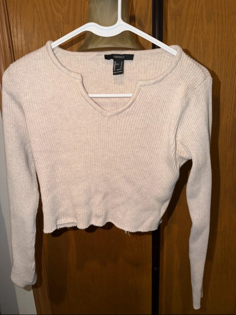 Forever 21 Cream Ribbed V-Notch Long Sleeve Crop Top